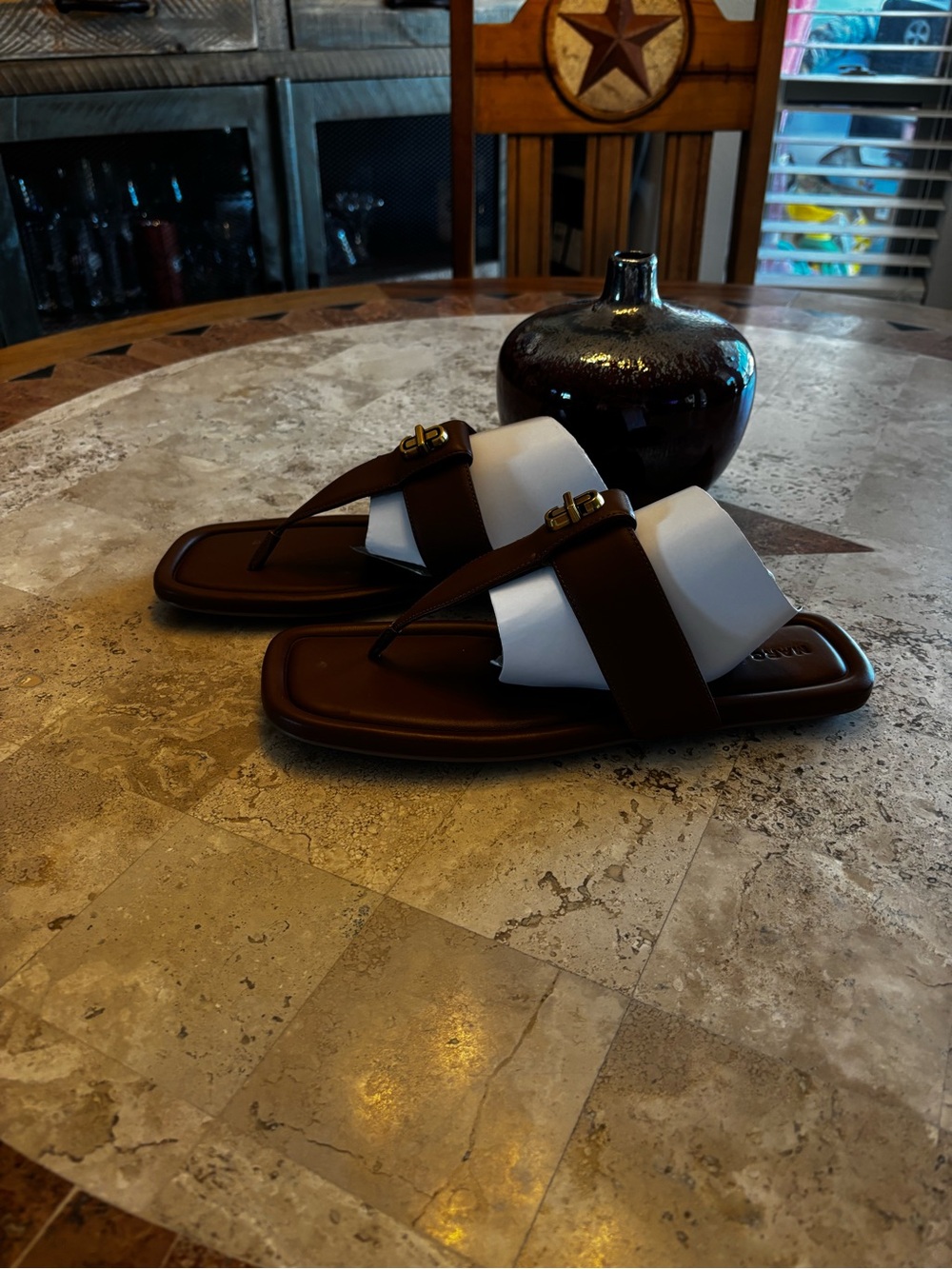 Marc Jacobs Brown Leather Logo Thong Sandals Size 40 - Picture 3 of 7